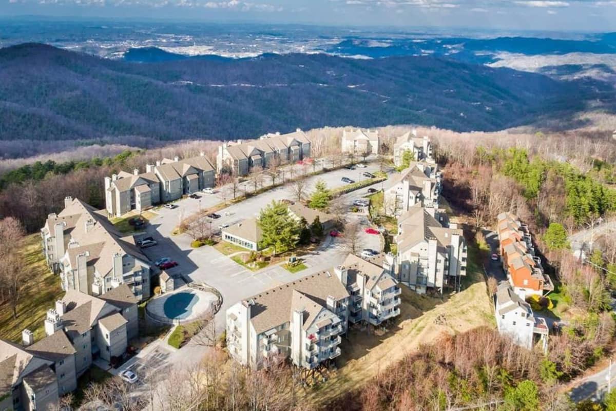 Mountain Villa Magnificent Views - 2 Pools, Fireplace & Hot Tub Gatlinburg Exterior photo