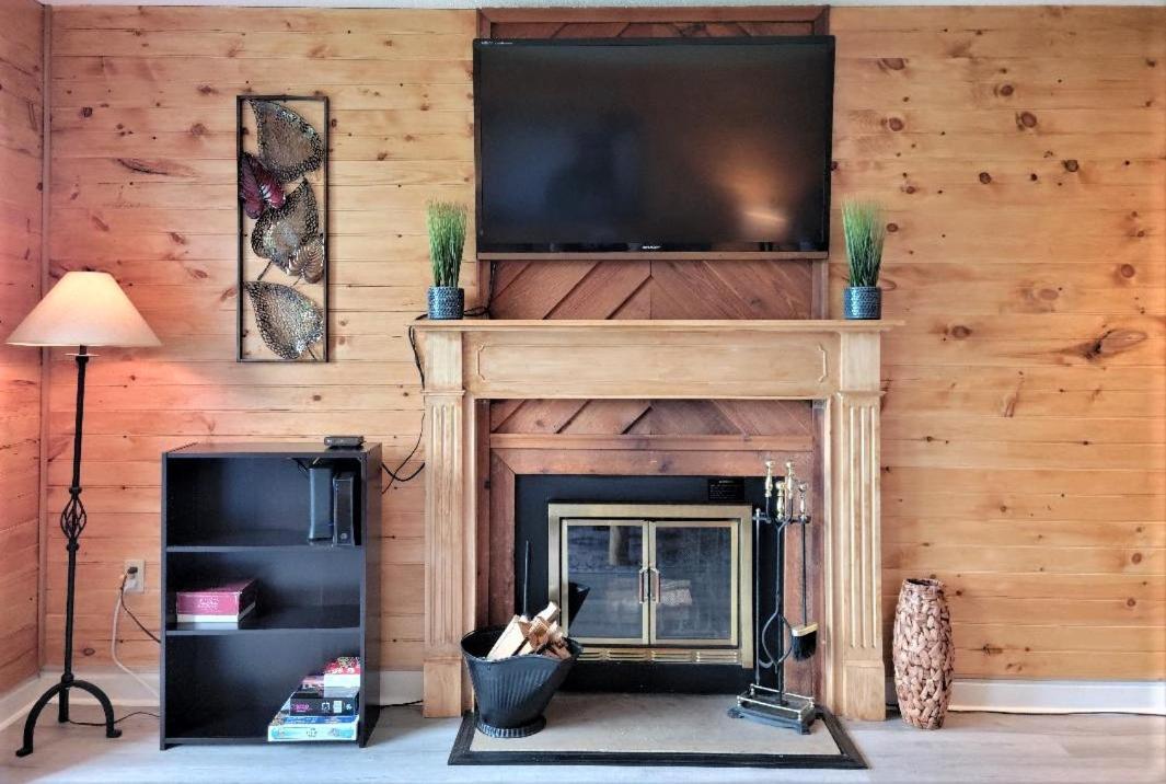 Mountain Villa Magnificent Views - 2 Pools, Fireplace & Hot Tub Gatlinburg Exterior photo
